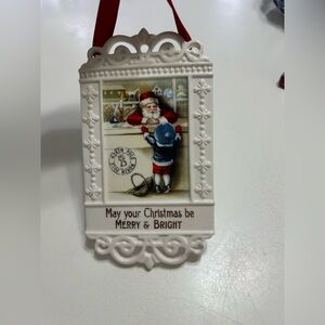 Christmas Plaque
Orniment "May Your Christmas Be Merry And Bright" ceramic